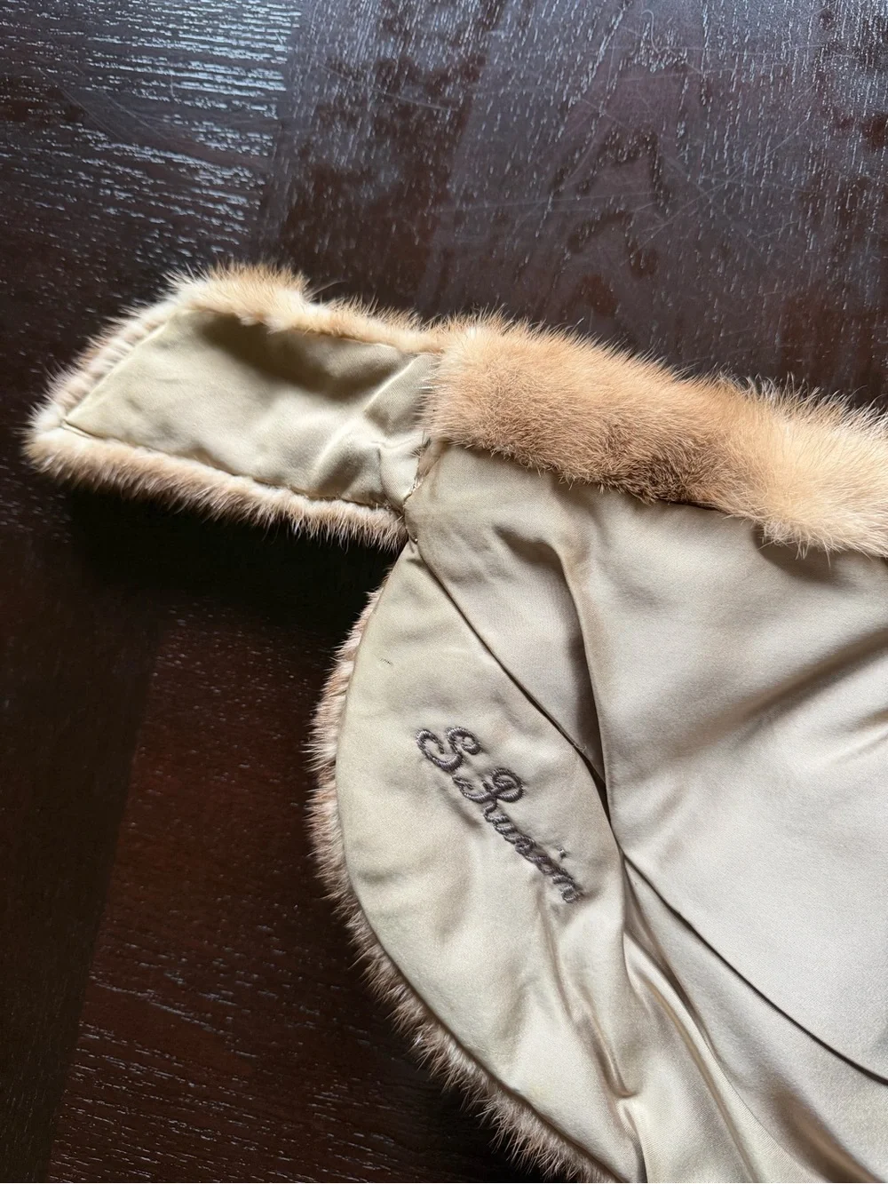 Vintage Mink Fur Capelet in Light Brown - Unbranded - Picture 4 of 4